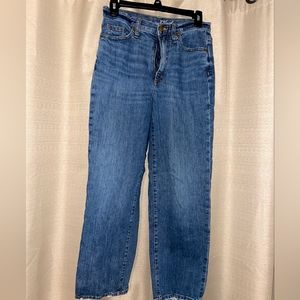 Universal Thread Vintage Straight Blue Jean size 6